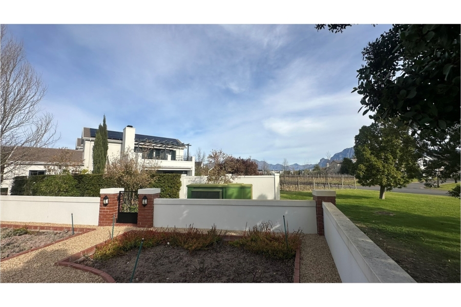 To Let 4 Bedroom Property for Rent in Val De Vie Estate Western Cape